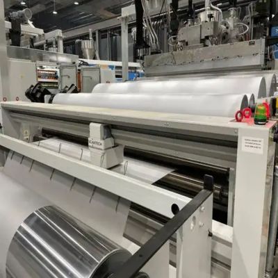 kopen 2400 mm / 2600 mm breed EVA zonnefilm extrusielijn met 300-700 kg/uutput en 16 m/s maximale lijnsnelheid voor zonnepanelen inkapseling online manufacture
