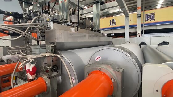 kopen 2600 mm brede EVA zonnefolie extrusielijn met een output van 300-700 kg/u en een krimppercentage van ≤2% voor de inkapseling van zonnepanelen online manufacture