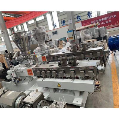 kopen 75mm de Parallelle Teller die van de Laboratoriumschaal de Tweeling Hulpfaciliteiten van de Schroefextruder roteren online manufacture